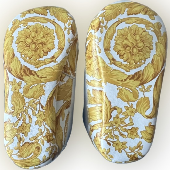 Versace Barocco Baby Shoes - Size 17 - 3-6 mos - Picture 5 of 5